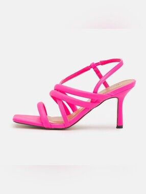 CALL IT SPRING ♡ VIBRANT PINK HEELS ♡ GREAT CONDITION ♡ SIZE 8